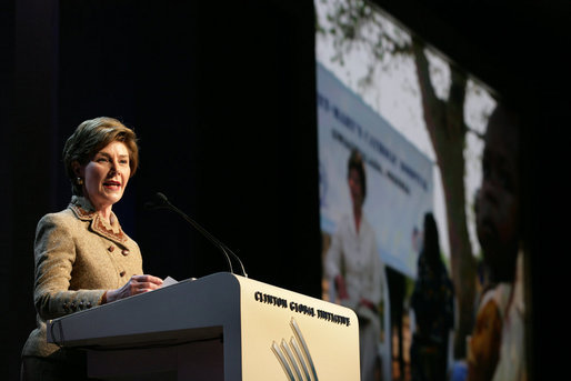 File:Laura Bush announces partnership with Case Foundation.jpg