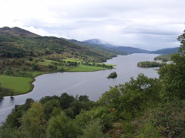 File:Queens View - Loch Tummel.jpg