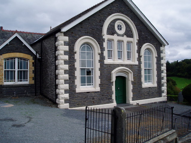 File:Dinmael chapel - geograph.org.uk - 243753.jpg