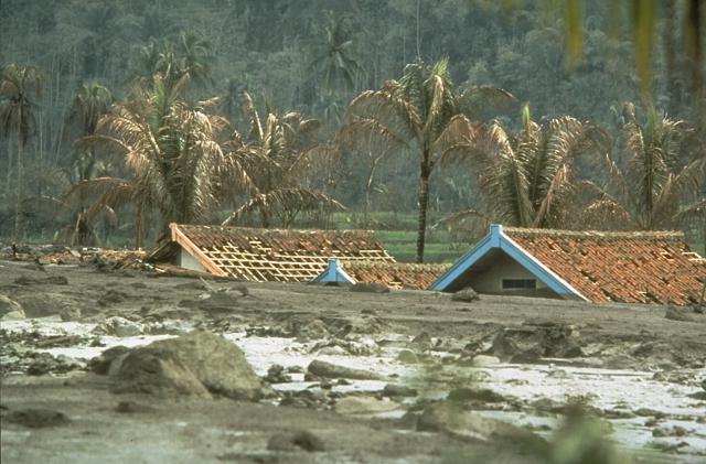 Файл:Galunggung lahar.jpg