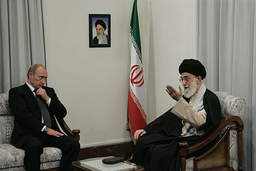 Файл:Vladimir Putin in Iran 16-17 October 2007-1.jpg