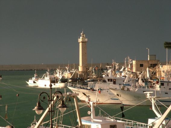 File:Faro a Molfetta 1.jpg