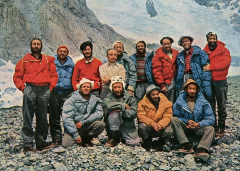 File:Italian K2 expedition,1954, version 2 (cropped).jpg