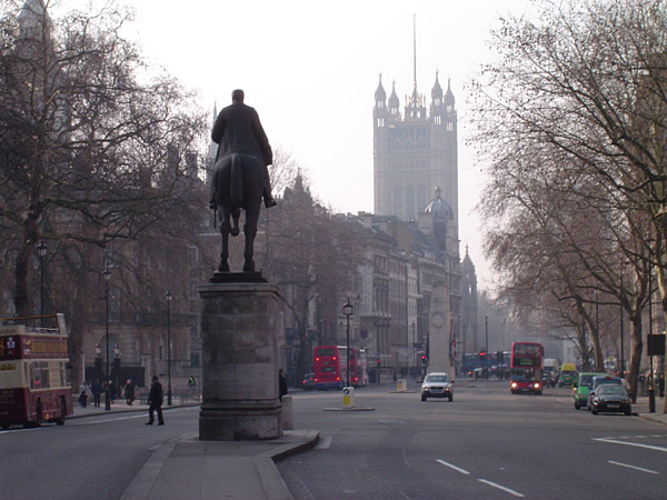 Файл:Whitehall, London.jpg