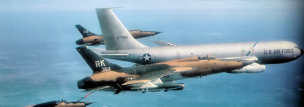 File:F-105-354-333tfs-kc135-takhli.jpg