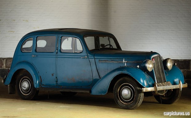 File:Humber Snipe saloon 1939 (8374282013).jpg