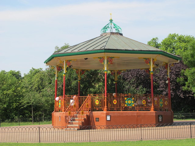 File:Queens Park - geograph.org.uk - 2540031.jpg