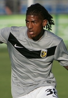 File:Patrick van Aanholt (2012).jpg