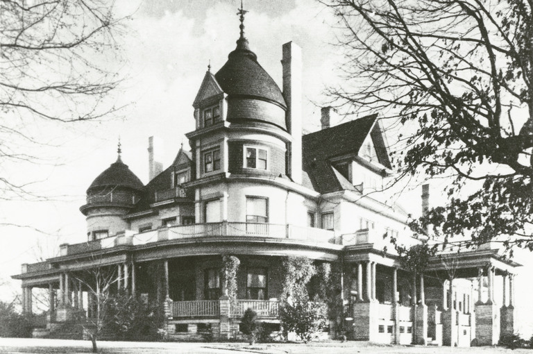 File:Reynolds House, Winston-Salem.jpg