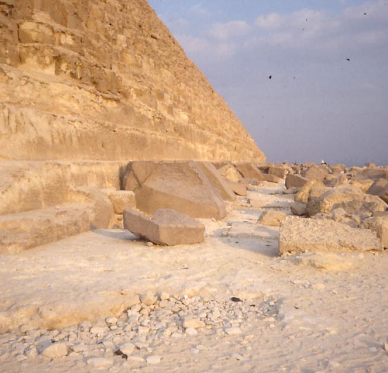 Archivo:PyramidenSteine.jpg