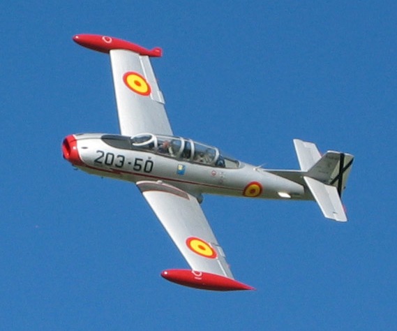 File:HA-200 Saeta (recortada).jpg