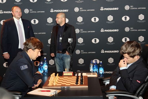 Файл:World Chess Championship 2016 Game 2 - 6.jpg