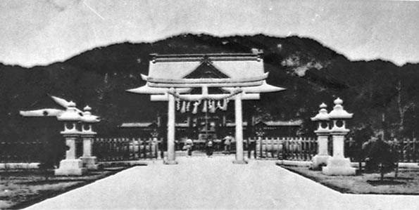 File:建成於1929年的高雄神社 Takao Shrine (Kaohsiung City) of TAIWAN.jpg