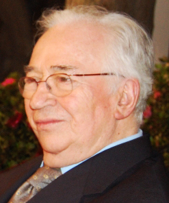 File:Belisario Betancur (cropped).jpg