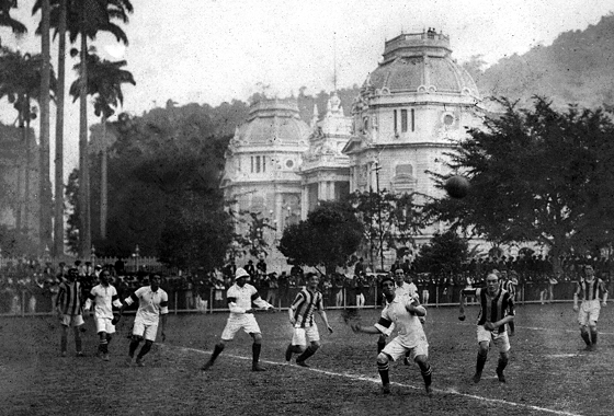 Archivo:Brazil v Exeter City (1914).jpg