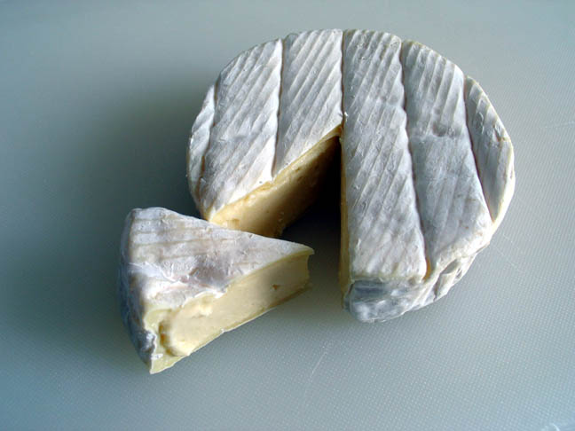 File:Camembert (Cheese).jpg