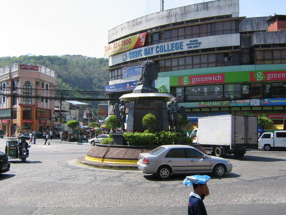 File:Olongapo City Ulo Ng Apo.jpg