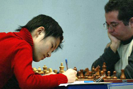 File:Hou Yifan 2005.jpg