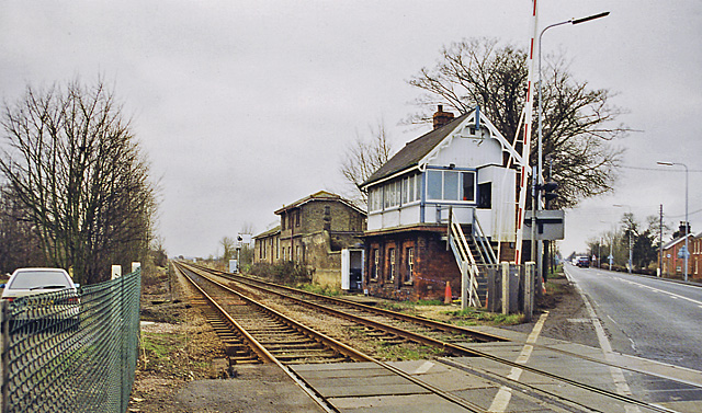 File:Littleworth-Railway-Station-Geograph-2034106-by-Ben-Brooksbank.jpg