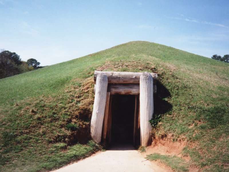 Файл:Macon Ocmulgee Earth Lodge.jpg