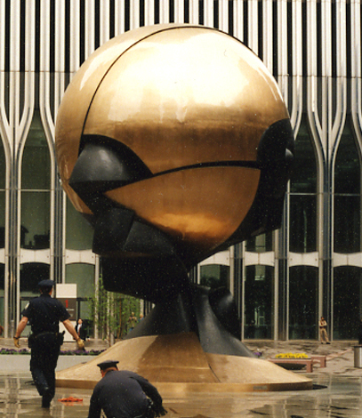 Файл:Austin Tobin Plaza 1WTC Sphere (cropped).jpg