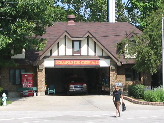 File:Indianapolis Fire Station 32.jpg