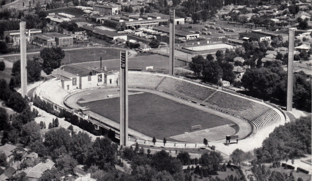 File:Stadionul Farul in the 80's.jpg