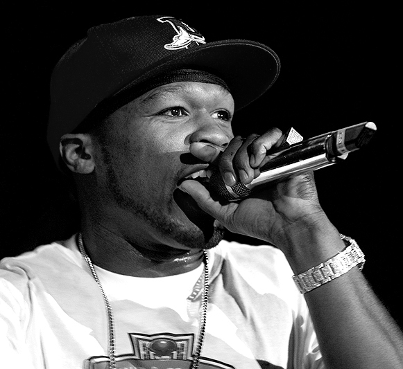 Файл:50 cent in concert (cropped).jpg