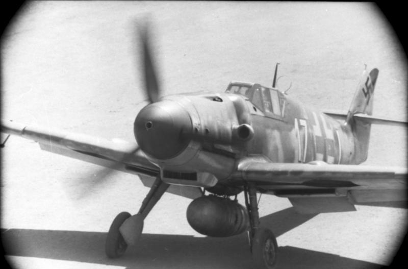 Файл:Bundesarchiv Bild 101I-674-7774-27, Flugzeug Messerschmitt Me 109.jpg