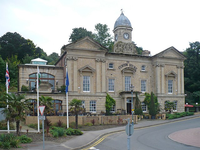 File:Custom House, Penarth Marina - geograph.org.uk - 960335.jpg