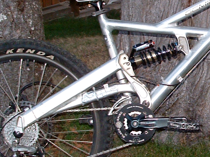 File:SinglePivotMTBSuspension.jpg