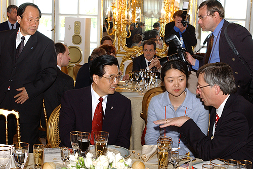 File:Hu Jintao and Jean-Claude Juncker.jpg