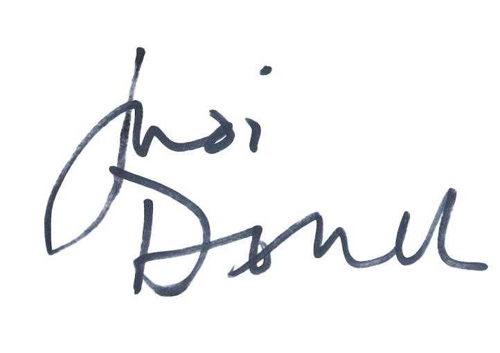 Archivo:Judi Dench Signature.jpg