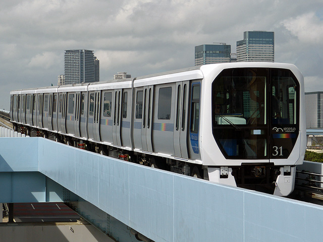 File:Yurikamome7300wiki.jpg