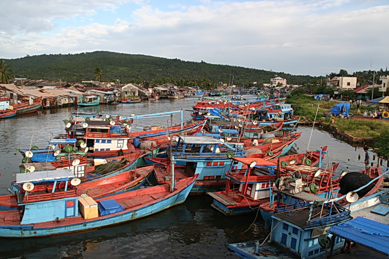 File:Phu quoc bateau de peche 2.jpg