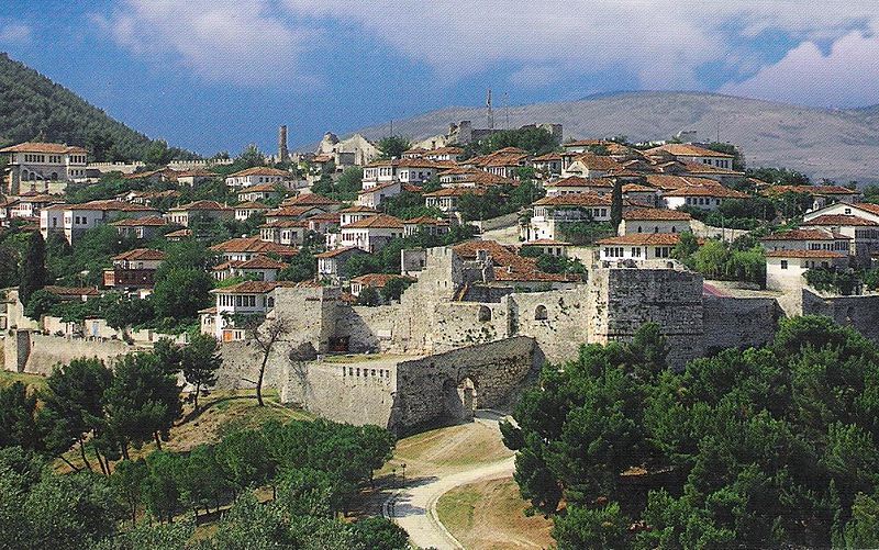 File:Berat citadel.jpg