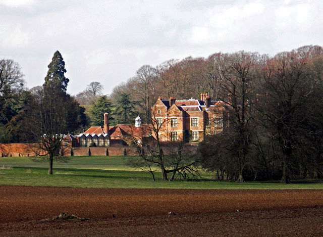 File:Chequers. - geograph.org.uk - 136199.jpg