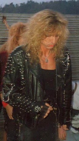 Archivo:DavidCoverdale1983.jpg