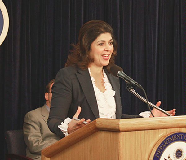 File:Farah Pandith speaks to press 2011-01-28.jpg