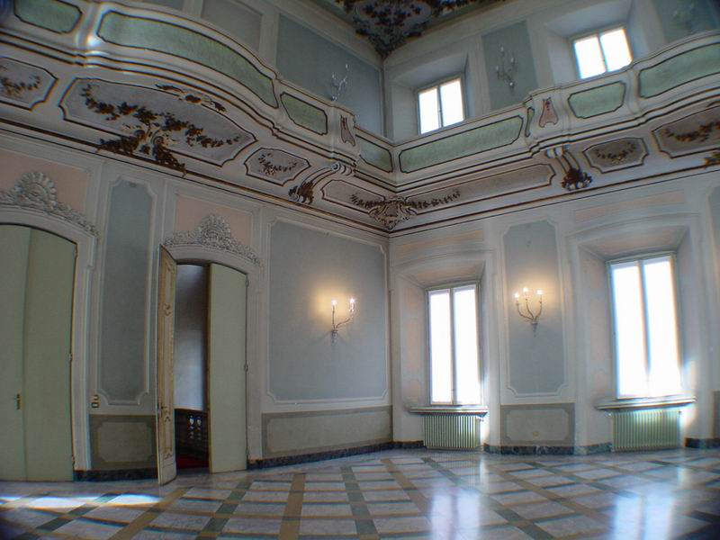 File:Milano palazzoclerici salaballo.JPG