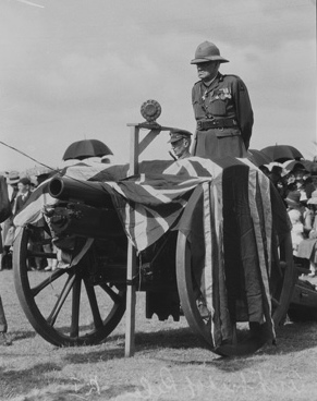 File:Riley Chaplain-General.jpg