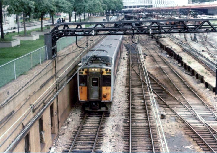 File:Grant Park rail lines in 1981.jpg