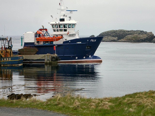 Файл:Out Skerries Harbour.jpg