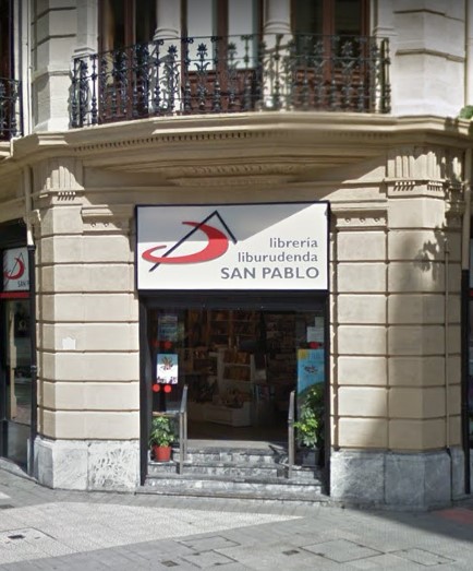 File:Bookstore with two signs in Bilbao.jpg