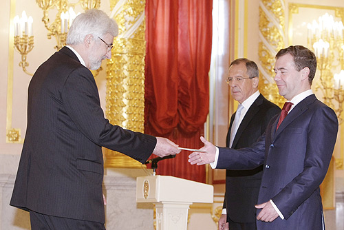 Файл:Dmitry Medvedev 29 May 2009-7.jpg