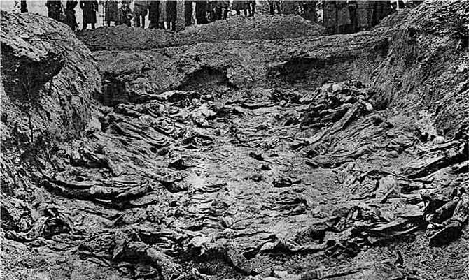 Файл:Katyn massacre 1.jpg