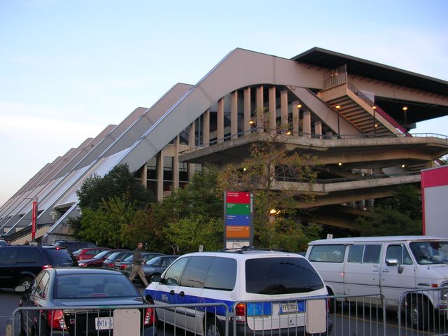 File:Ottawa Civic Centre sideview 2004.jpg