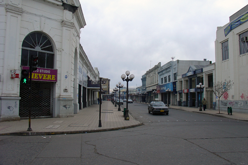 Archivo:Talca main comercial street.jpg