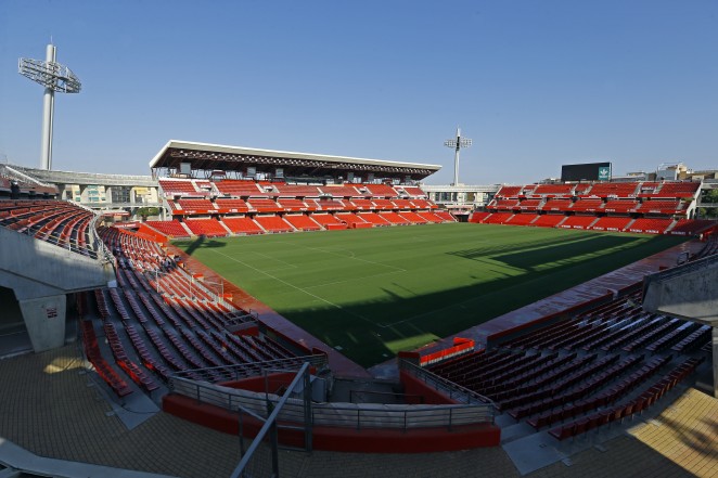 Archivo:Estadio Nuevo Los Cármenes.jpg