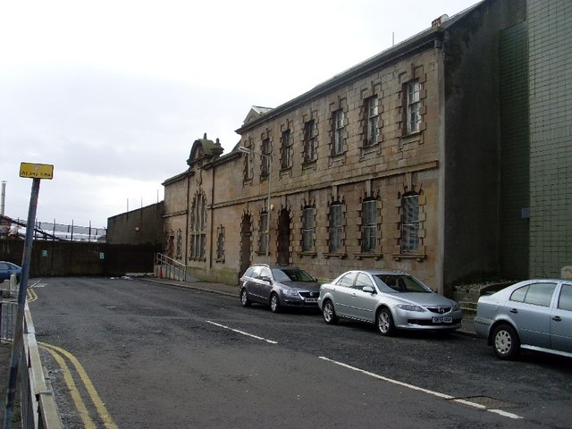 File:Bruce Street swimming baths - geograph.org.uk - 673311.jpg